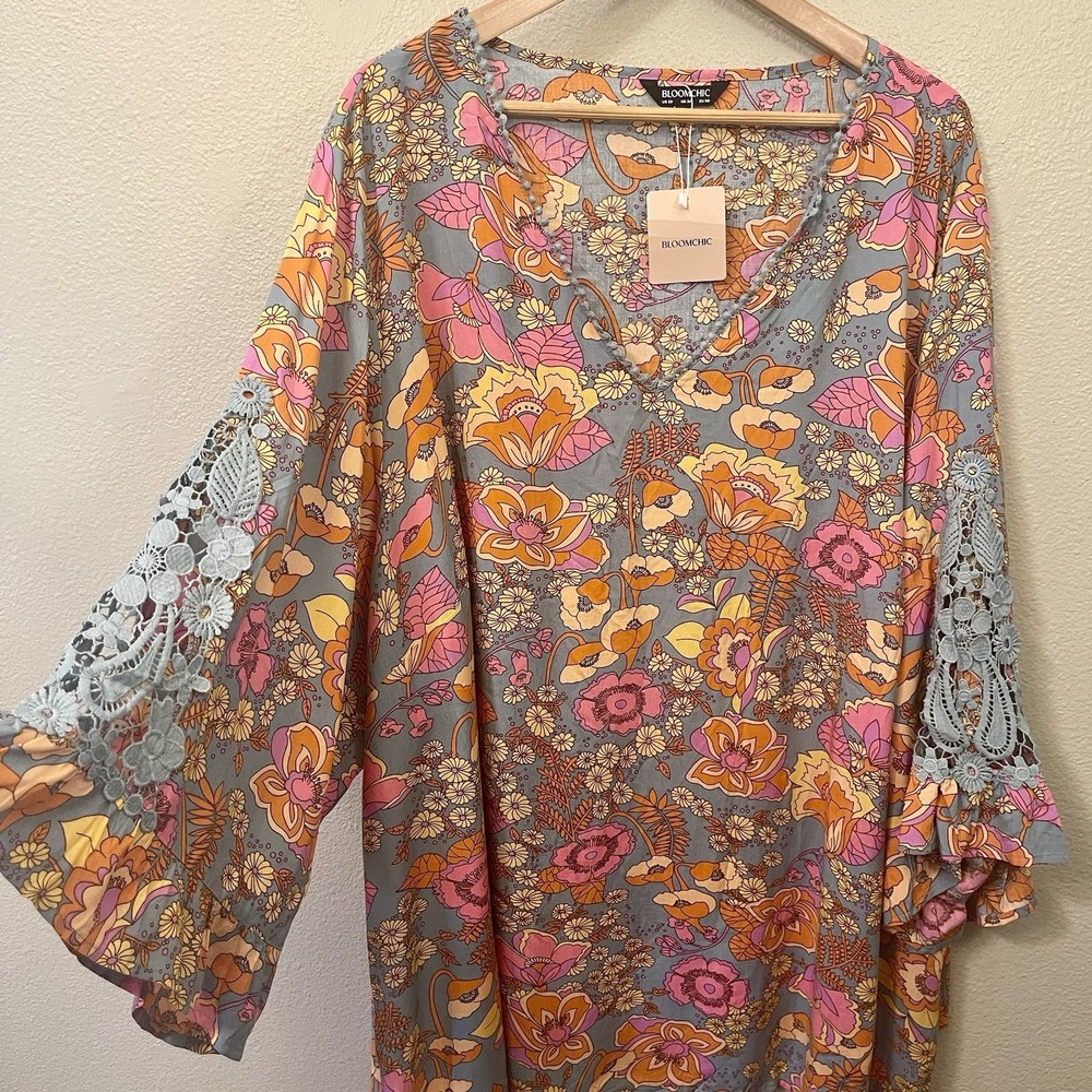 NWT Bloomchic Floral Top Crochet Lace Detail Ruffle Hem Sleeve Groovy Plus Sz 30